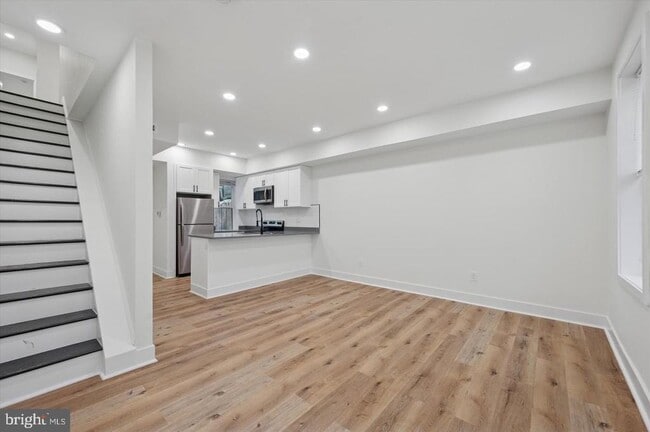 Building Photo - 1145 S 15th St