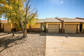Building Photo - 813 Stanton Pl