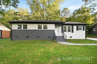 Building Photo - 7124 Sherbourne Dr