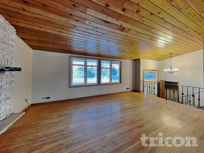 Foto del edificio - 9241 34th Ave N