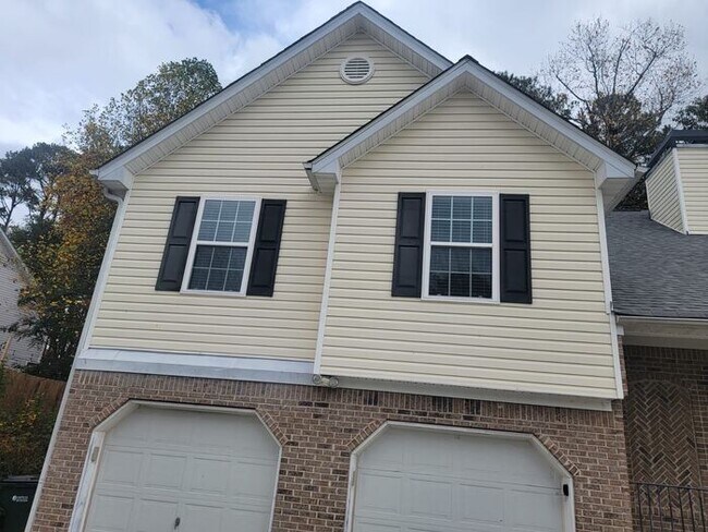Building Photo - NOW AVAILABLE! - 2721 Trellis Oaks Dr SW, ...