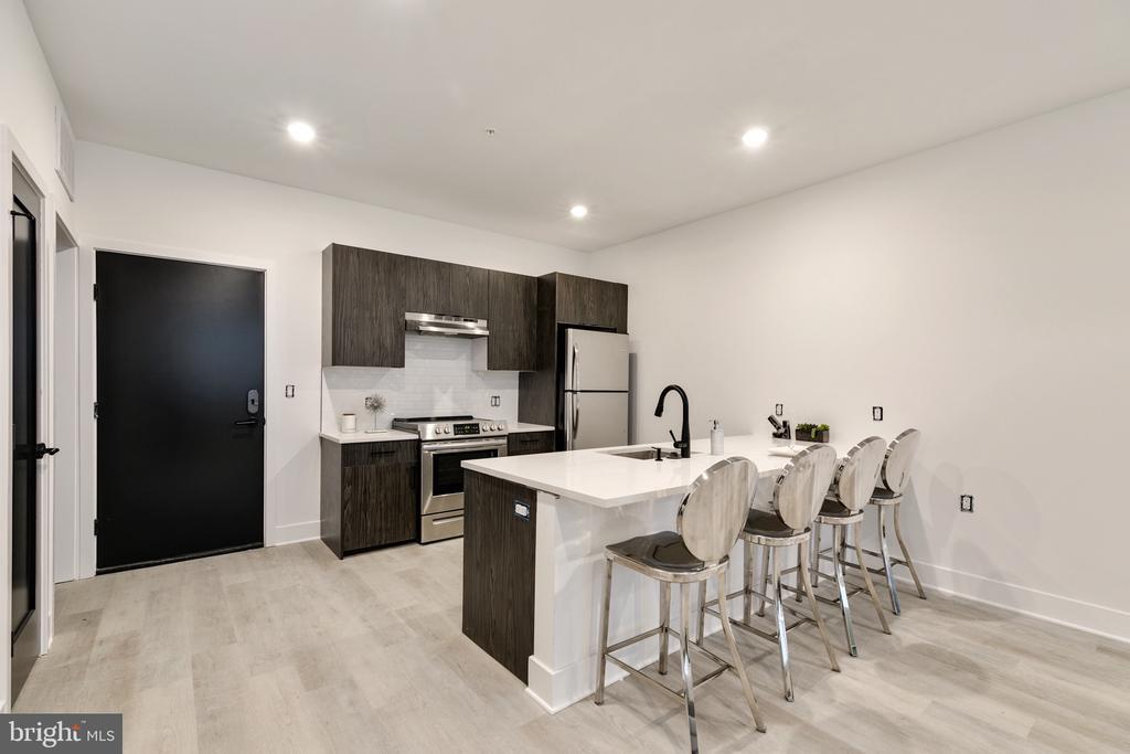 Foto principal - 3045-51 Richmond St