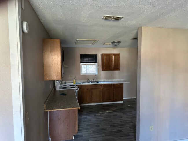 Foto del edificio - 618 Israel Rd