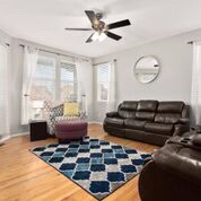 Foto del edificio - Central Park House for rent! 2 BLOCKS TO S...