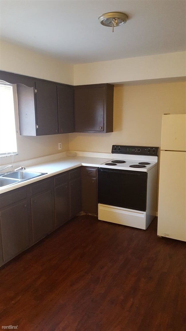 800 Harrisburg Pike, Columbus, OH 43223 Condo for Rent in Columbus