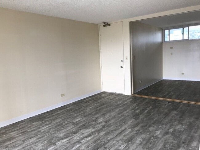 Foto del edificio - Piikoi Tower, 1 bdrm, 1 bath, 1 cov'd pkg