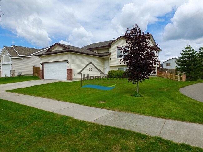 Foto del edificio - Beautiful 4 Bed 2 Bath Home on Corner Lot ...