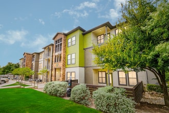 Building Photo - Emerge Vista