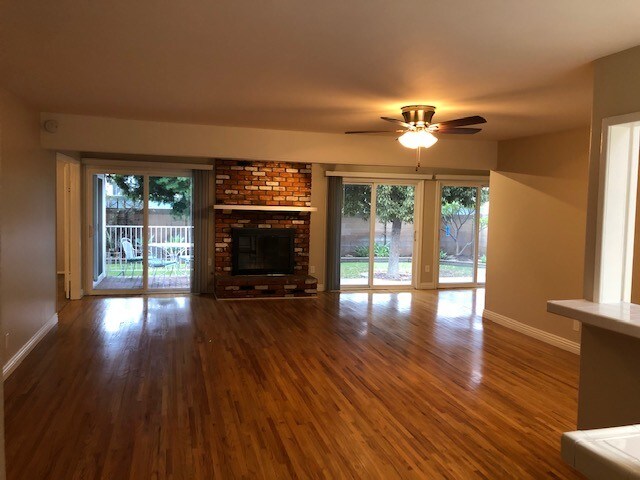 Building Photo - 537 Princeton Cir W