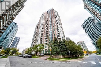 Building Photo - 7 Lorraine Dr