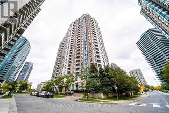 Building Photo - 7 Lorraine Dr