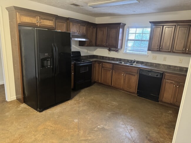 Building Photo - 945 Wineberry Rd