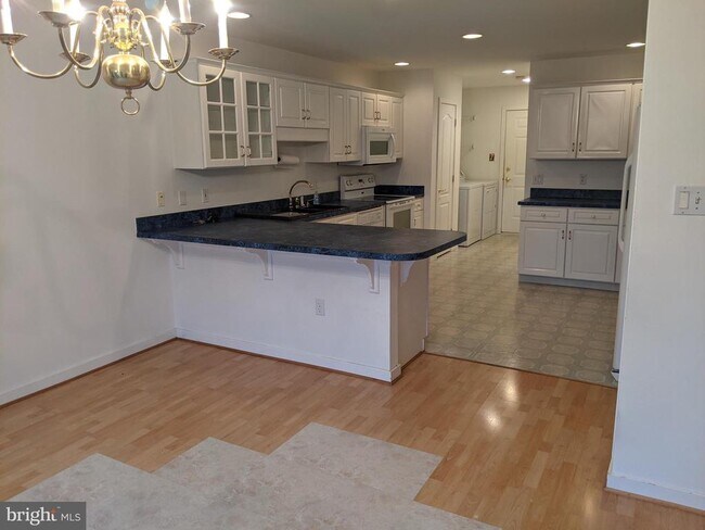 Foto del edificio - 2508 Fairway Dr