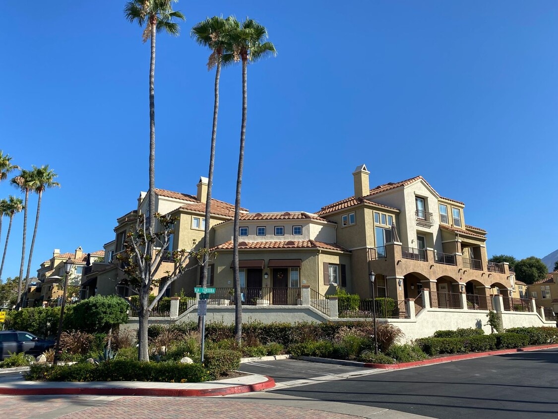 Primary Photo - Charming Townhome in the Heart of Rancho S...