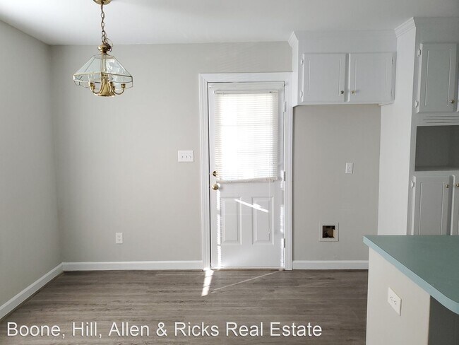 Building Photo - 2 br, 2 bath House - 928 Hornbeam South Drive