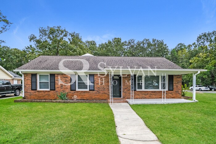 Primary Photo - 1204 Glenarden Dr
