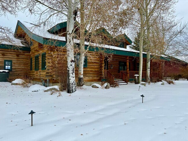 Building Photo - 5532 Fowler Ln