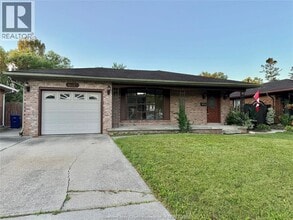 Building Photo - 9495 Beachdale Rd