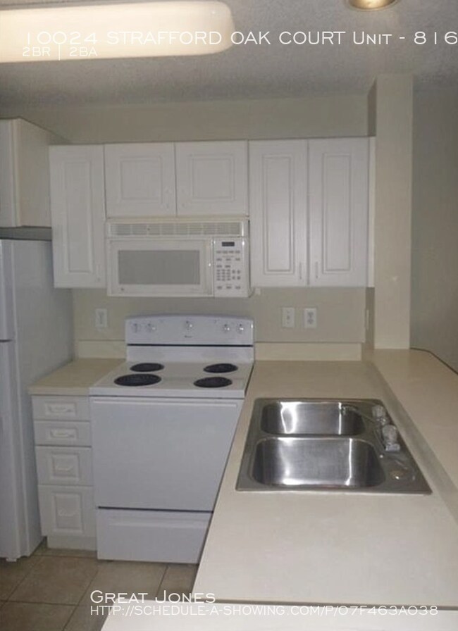 Building Photo - 10024 Strafford Oak Ct