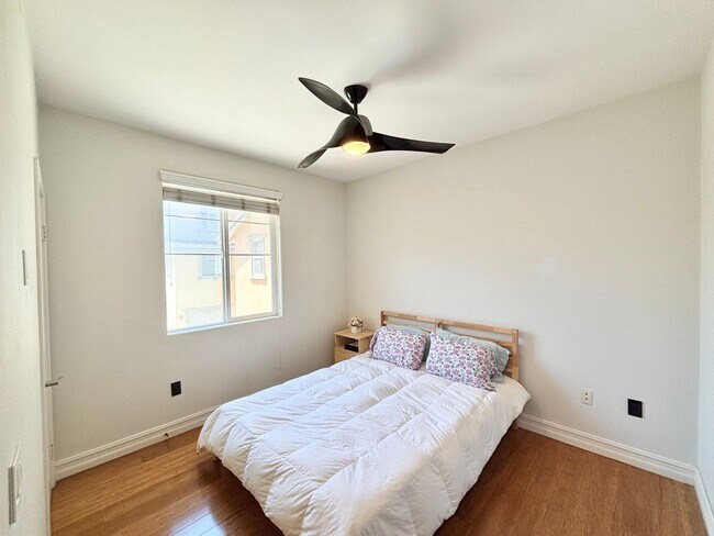 Building Photo - Oxnard | 2 Story 2+2 Condo | Seabridge Com...