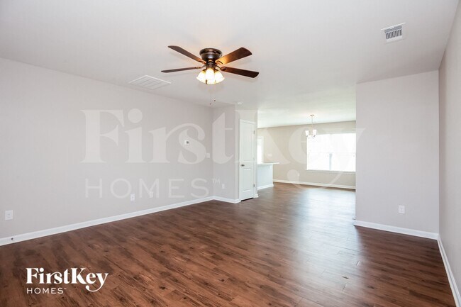 Building Photo - 3004 Apple Orchard Pl