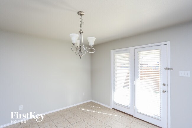 Building Photo - 10460 Winding Passage Way