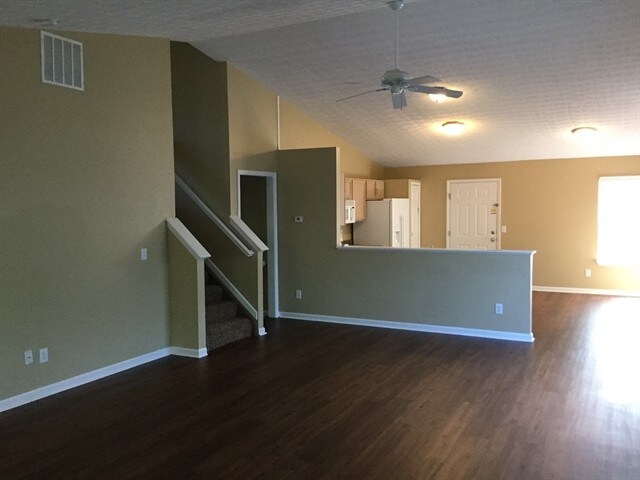 Foto del edificio - 14 Wooded Ridge Drive