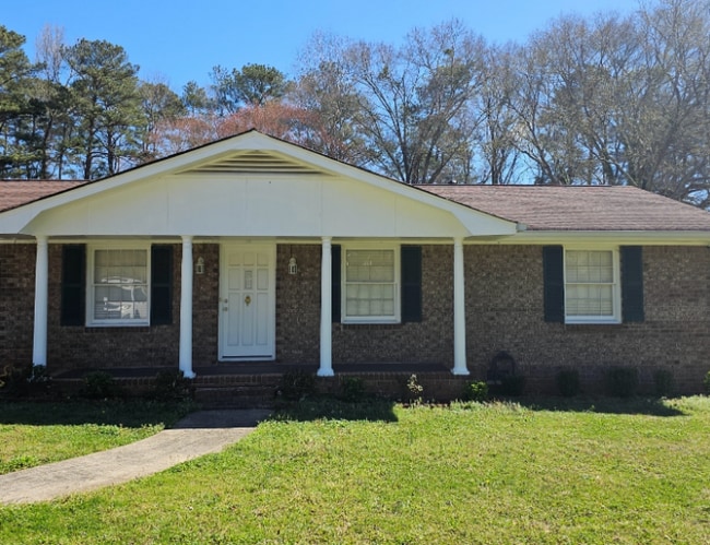 Building Photo - 6116 Evans Dr