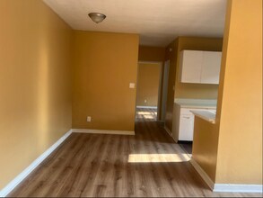 Building Photo - 13965 Superior Rd