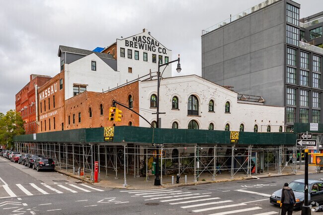 Building Photo - 945 Bergen St