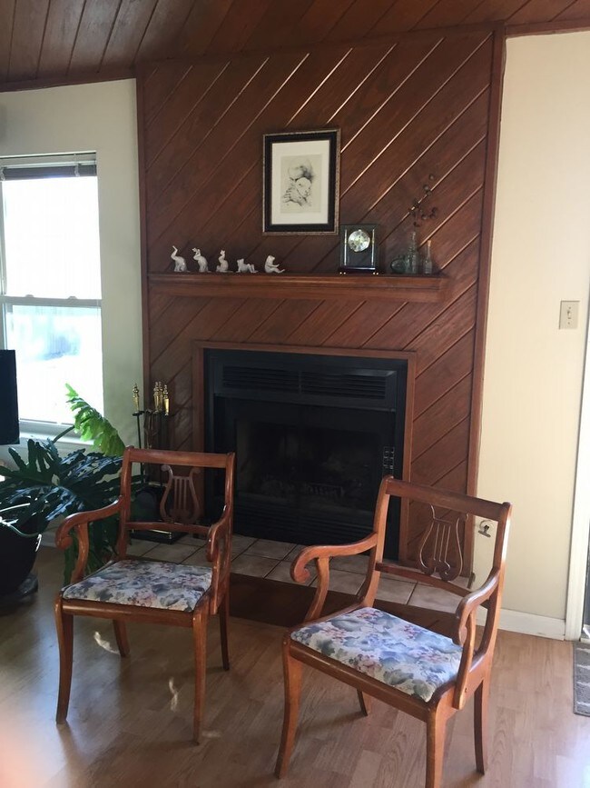 Foto del edificio - 13621 Maple Leaf Dr.