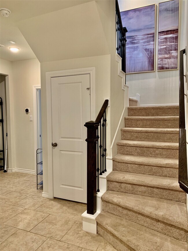 Building Photo - 8604 Cedardale Park Dr