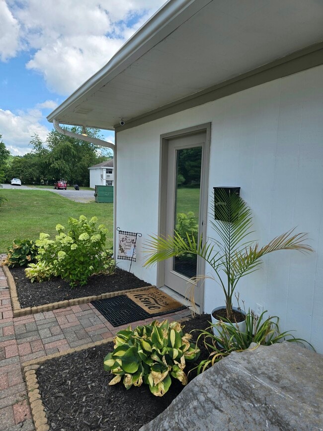 Building Photo - Century Square Apartments