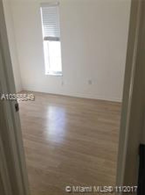 Primary Photo - 50 Antilla Ave