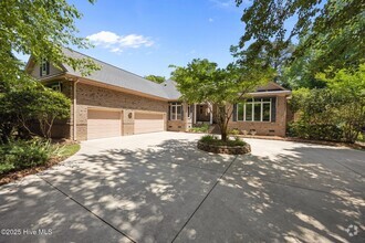 Building Photo - 1202 Carmel Ln