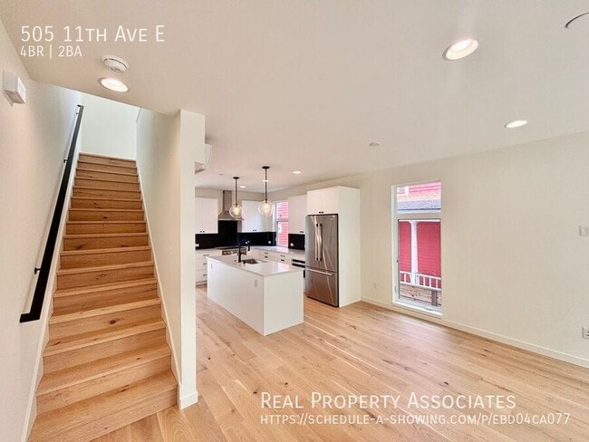 Building Photo - 505 11th Ave E