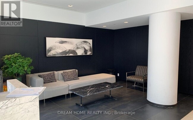 Building Photo - 203 College St