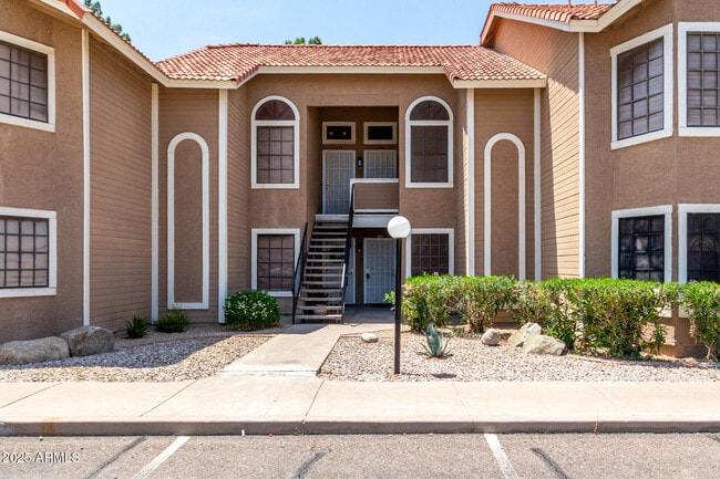 Building Photo - 5230 E Brown Rd