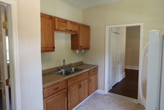 Building Photo - 1206 Bridge Ave