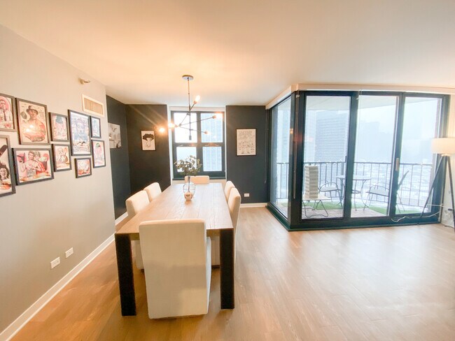 Foto del edificio - 3660 N Lake Shore Dr