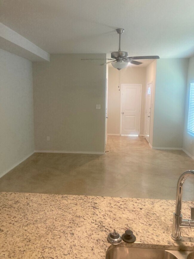 Foto del edificio - 3815 Key W Way
