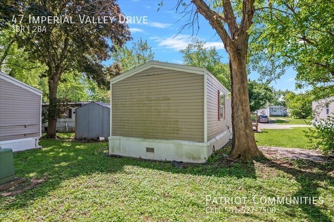 Building Photo - 47 Imperial Valley Dr