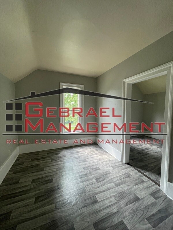 Foto del edificio - 920 Ames St