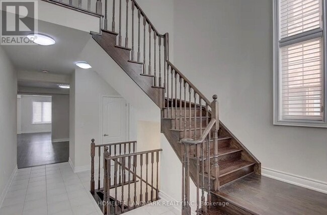 Photo du bâtiment - 707 Harry Douglas St