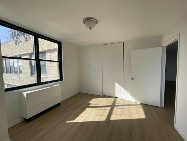 Foto del edificio - 200 E 27th St