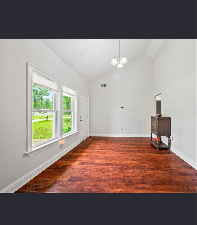 Foto del edificio - 4452 Elderwood Dr