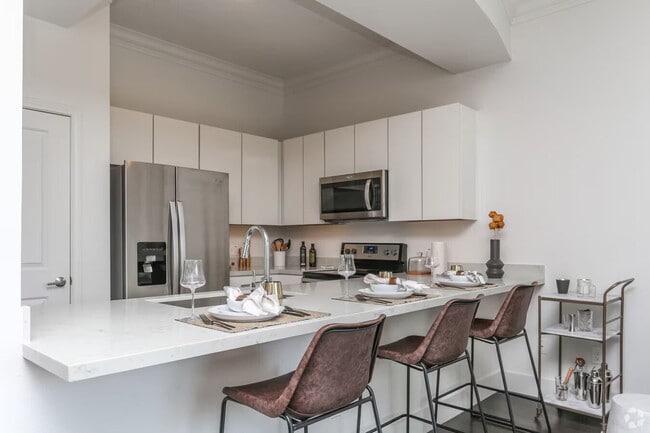 Building Photo - Spacious 1 Bed Apt with Exclusive Move-In ...