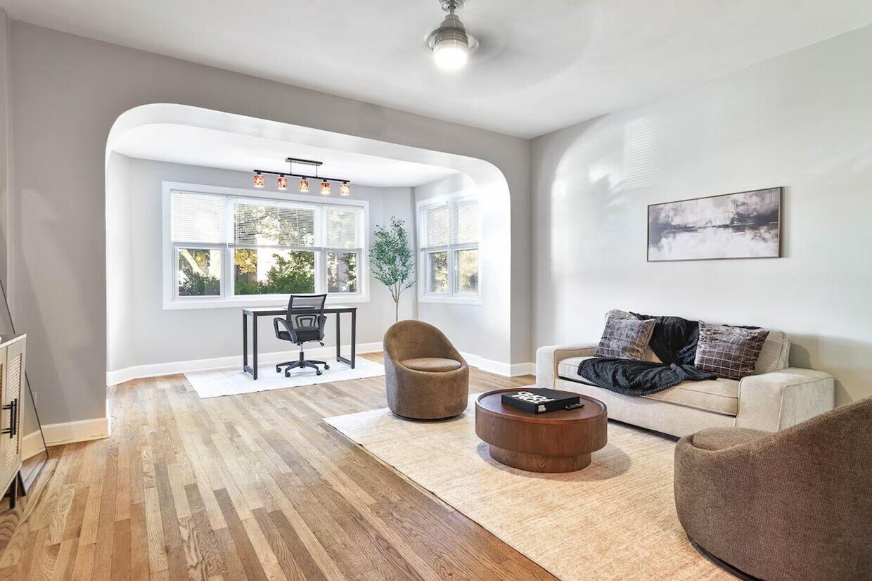 Foto principal - 3649 N Whipple St