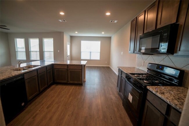Building Photo - 4455 Eveslage Ln