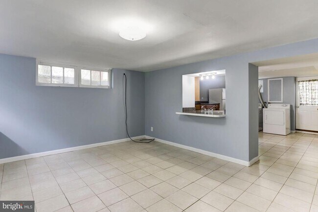 Foto del edificio - 1016 Dartmouth Rd